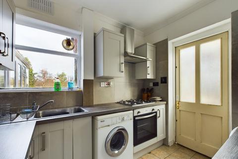 16 Crossways, South Croydon, CR2 8JL