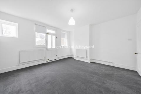3 bedroom apartment to rent, Lawn Road Beckenham BR3