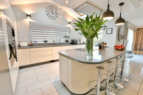 5a Axwell View, Whickham, Newcastle Upon Tyne, NE16 4JS