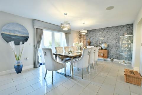 5a Axwell View, Whickham, Newcastle Upon Tyne, NE16 4JS