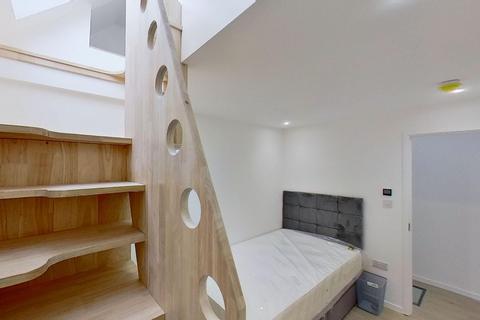 undefined, Madrid Road, Guildford
