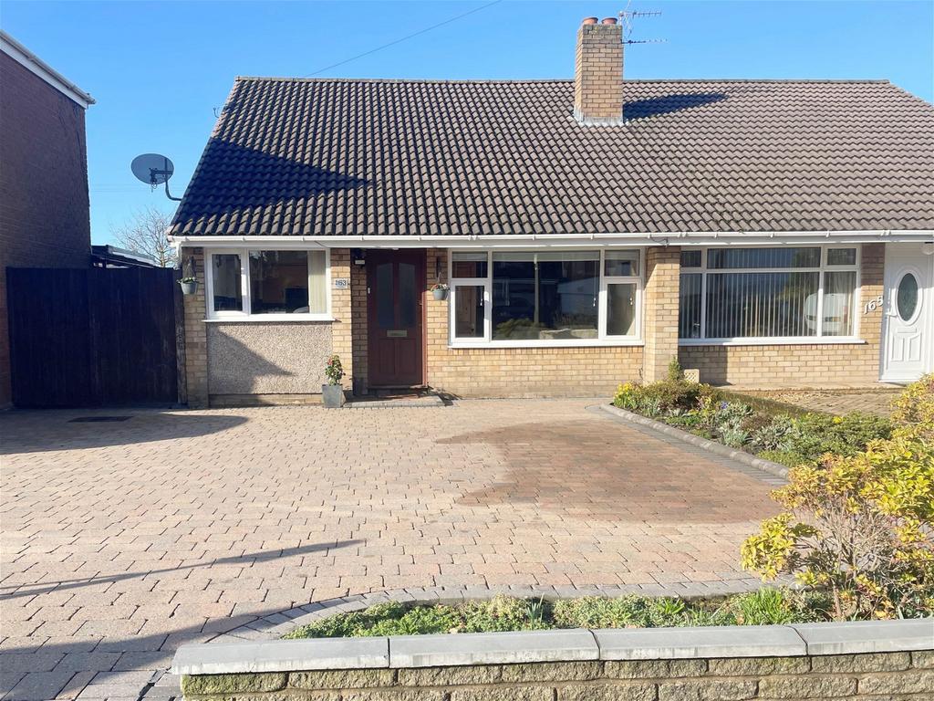 Redgate, Ormskirk, Lancashire, L39 3NW 3 bed semidetached bungalow for