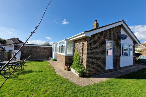 2 bedroom detached bungalow for sale, Croft Road, Selsey