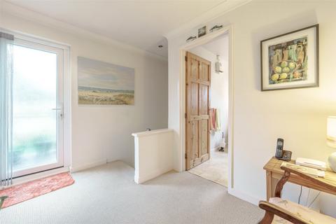 20 Chatsmore Crescent, Goring By Sea, Worthing, BN12 5AA