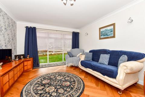 1 Worcester Close, Istead Rise, Gravesend, DA13 9LB