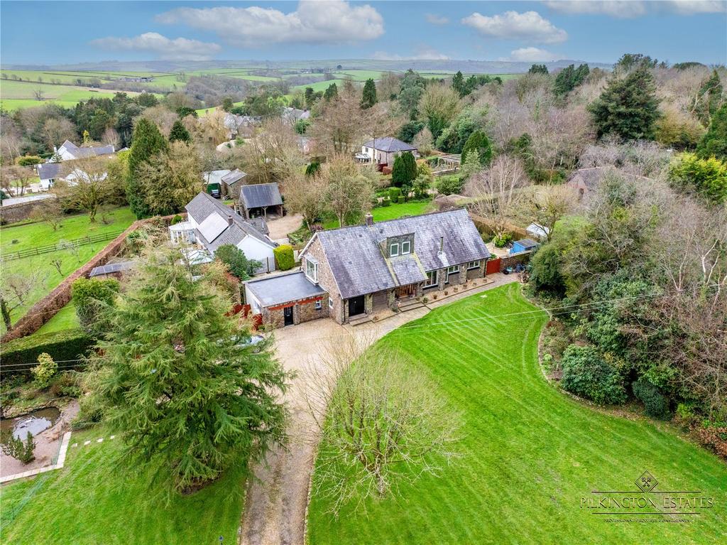 Torrington, Devon EX38 4 bed detached house for sale £800,000