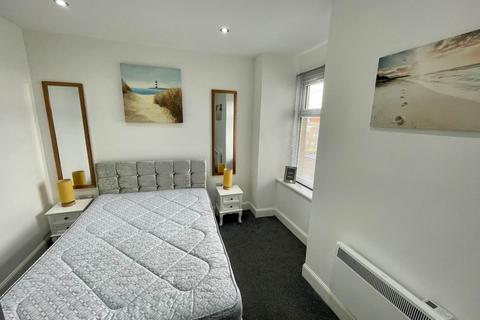 2 bedroom flat to rent - Hilltown, Dundee,