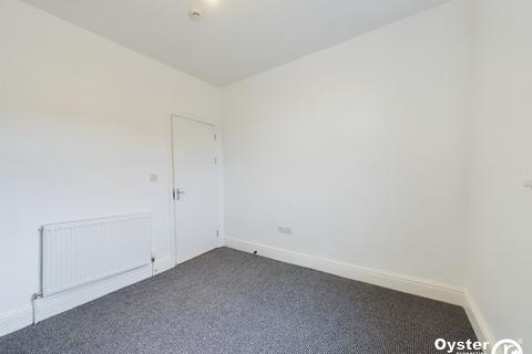 2 bedroom apartment to rent, St. Michael's Terrace, London, N22