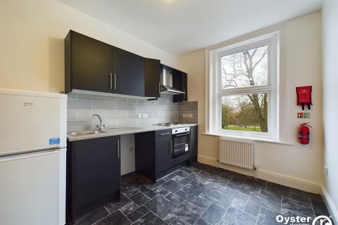2 bedroom apartment to rent - St. Michael's Terrace, London, N22