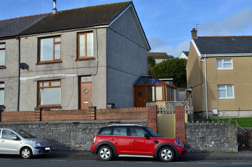 Pwll Road, Llanelli, SA15 3 bed semidetached house for sale £225,000