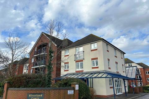 1 bedroom flat for sale, Rertirement flat on Stour Road, Christchurch