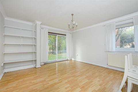 3 bedroom apartment for sale, Grayswood Point, Norley Vale, Roehampton