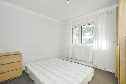 3 bedroom apartment for sale, Grayswood Point, Norley Vale, Roehampton