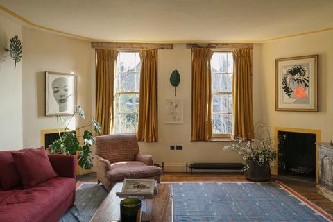 4 bedroom end of terrace house for sale - Tavistock Terrace, London N19