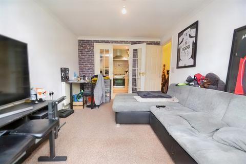 2 bedroom flat for sale, Oakdale