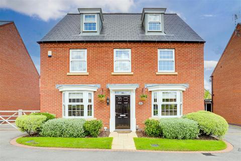 5 bedroom detached house for sale, Peacock Gardens, Woodhouse Park NG8