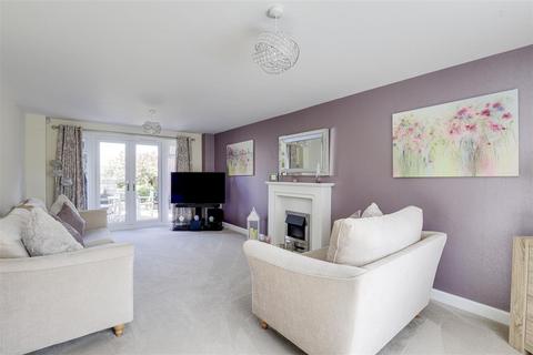 5 bedroom detached house for sale, Peacock Gardens, Woodhouse Park NG8