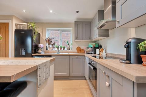 5 Bytham Heights, Castle Bytham, Grantham, NG33 4ST
