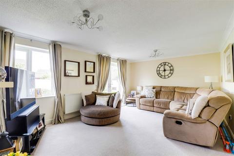 4 bedroom detached house for sale, Sandwell Close, Long Eaton NG10