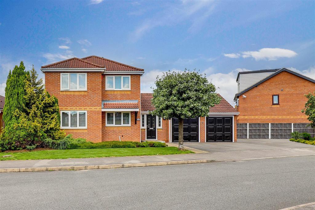 Sandwell Close, Long Eaton NG10 4 bed detached house for sale £450,000