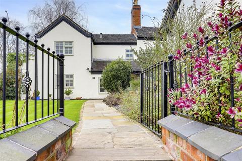 3 bedroom link detached house for sale, The Green, Aston-On-Trent DE72