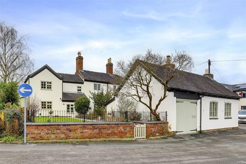 3 bedroom link detached house for sale, The Green, Aston-On-Trent DE72