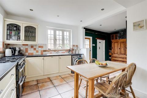 246 Basford Road, Nottingham, NG6 0HY