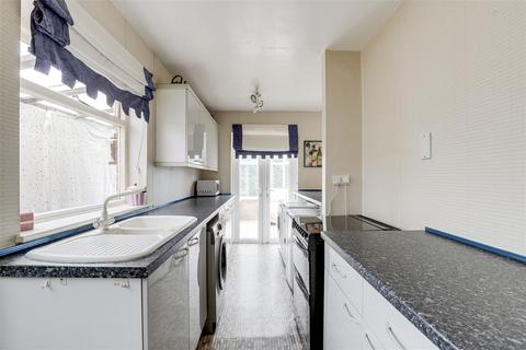 3 bedroom semi-detached house for sale, Valeside Gardens, Colwick NG4