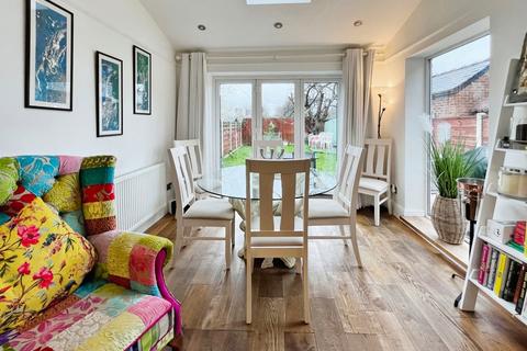 31 Cringle Road, Manchester, M19 2RP