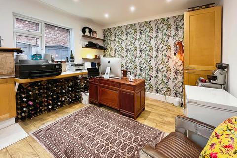 31 Cringle Road, Manchester, M19 2RP