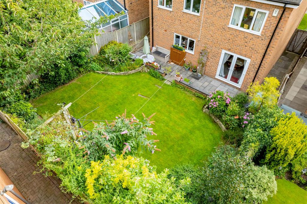15, Kirkstead Close Oakwood - Full Res (12 of 17).