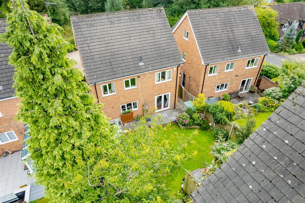 15, Kirkstead Close Oakwood - Full Res (11 of 17).