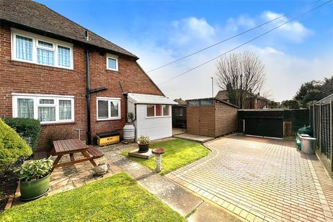 217 Clun Road, Wick, Littlehampton, BN17 7ES