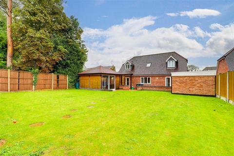4 bedroom detached house for sale, Lynmoor Court, Hucknall NG15
