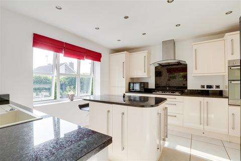4 bedroom detached house for sale, Fox Meadow, Hucknall NG15