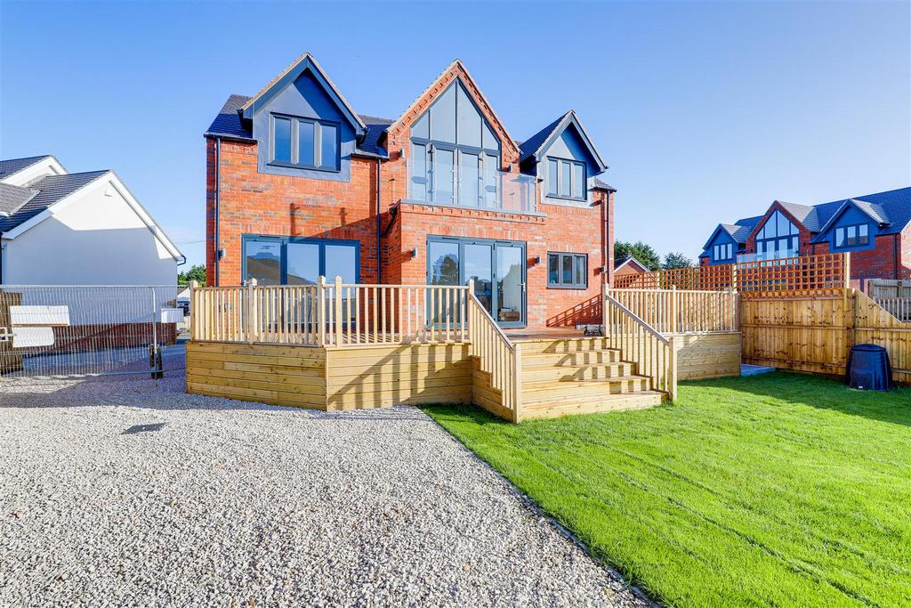 Manor Road, BartonInFabis NG11 5 bed detached house for sale £695,000