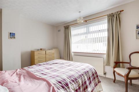 38 Beauvale Crescent, Hucknall, Nottingham, NG15 6PA