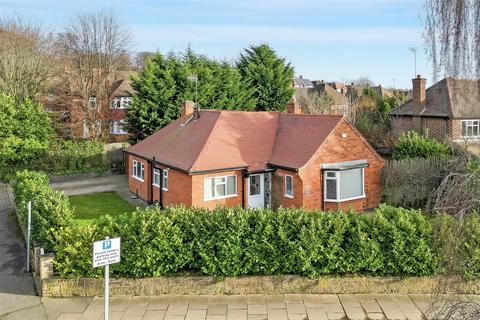 3 bedroom detached bungalow for sale - Wollaton Vale, Wollaton NG8