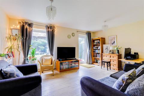 3 bedroom end of terrace house for sale, Ashworth Avenue, Ruddington NG11