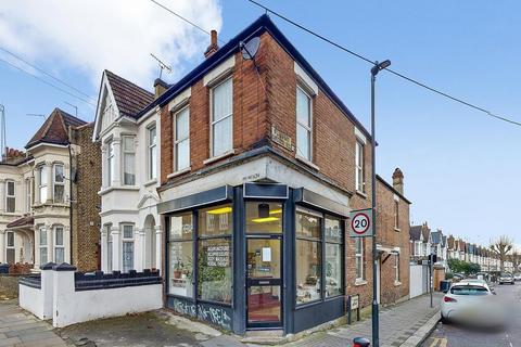 3 bedroom semi-detached house for sale, Crownhill Road, London, NW10