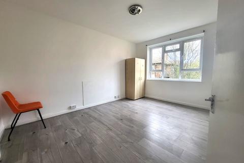 2 bedroom flat for sale - Bermans Way, London, NW10