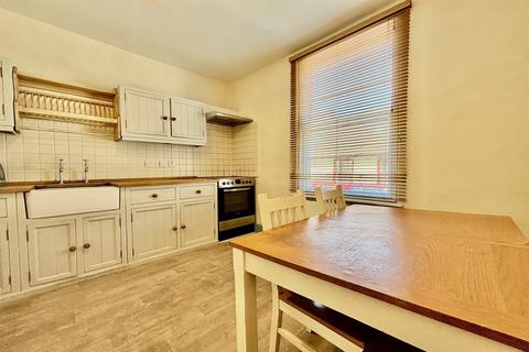3 bedroom apartment to rent, Bridge Street, Buckingham, MK18