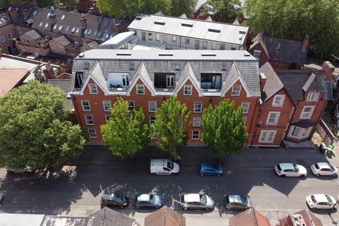 3 bedroom penthouse for sale, Hope Drive, The Park NG7