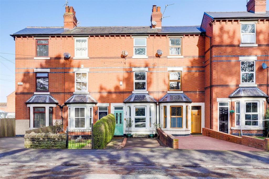 Clifton Road, Ruddington NG11 3 bed terraced house for sale £300,000