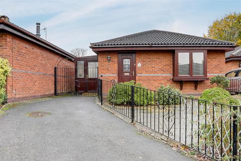 17 Avon Gardens, West Bridgford, Nottingham, NG2 6BP