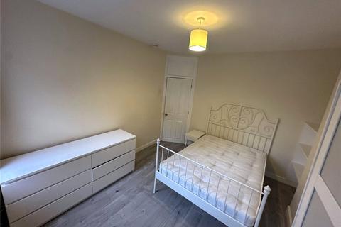 1 bedroom in a house share to rent, Leahurst Road, London, SE13