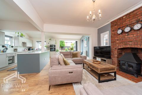 4 bedroom detached house for sale, Newbury Road, Lytham St Annes, FY8