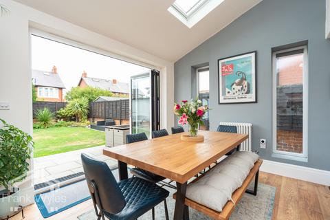 4 bedroom detached house for sale, Newbury Road, Lytham St Annes, FY8