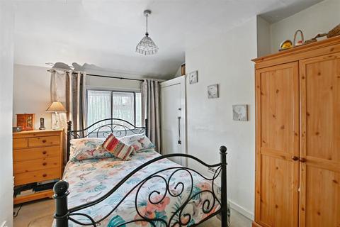 3 bedroom terraced house for sale, Alfreds Gardens, Barking, Essex