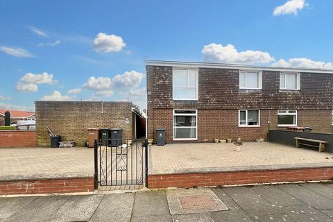 2 bedroom ground floor flat for sale, Langholm Avenue, North Shields, Tyne and Wear, NE29 8DH